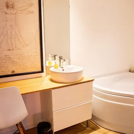 Vakantiehuis Maison D'architecte Avec Et Piscine *